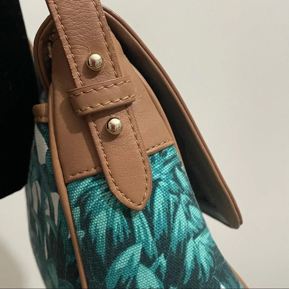 Isaac Mizrahi Bridgehampton Floral Printed Canvas Crossbody with leather trim - Picture 5 of 16